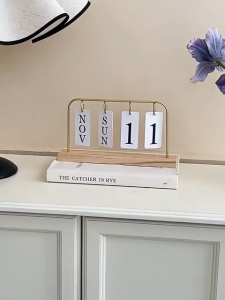 Wooden Perpetual Calendar Flip Month Date Display Desktop Schedule Daily Planner Office Home Decoration Mini Desk Calendar