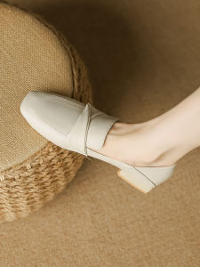 รองเท้าส้นกลางหนังแท้สำหรับผู้หญิง ทรงหัวเหลี่ยม ทรงหัวมน รองเท้าส้นแบนแบบสวมสบาย รองเท้าทำงาน รองเท้าแฟชั่นฤดูใบไม้ผลิและฤดูใบไม้ร่วง