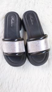 รองเท้าแตะแฟชั่นผู้หญิงแบบสวม ส้นสูง พื้นนุ่ม ใส่สบาย น้ำหนักเบา 2099