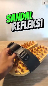 Sandal Refleksi kayu Rematik Slop