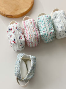 Gogo Glow Pure Cotton Floral Stitch Portable Earphone Storage Bag Cute Shockproof Small Square Hanging Bag for Casual Use