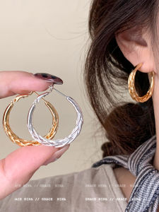 Interwoven Minimalist Hoops Earrings Womens Large Circle Earrings Luxury Sensation Stylish New 2025 Trendy Fashion Jewelry
