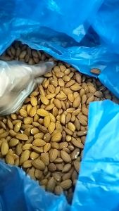 1 กิโลกรัม อัลมอนด์เม็ด อบ ขนาด 1 กิโลกรัม แถมเกลือชมพู