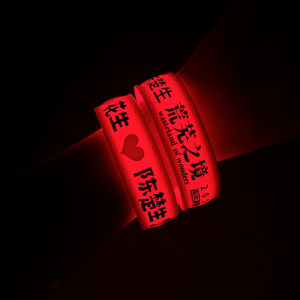 สายรัดแขนเรืองแสงสำหรับคอนเสิร์ตสนับสนุนเฉิน ชู เซิงแฟนคลับอุปกรณ์ประกอบฉากชายกลุ่มไอดอลอุปกรณ์เสริมการแสดงสด