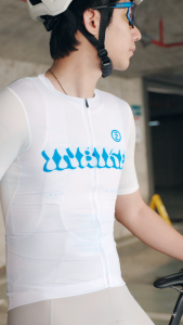 INBIKE nam mới Áo đi xe đạp thoáng khí đạp xe đường trường áo đi xe đạp Áo ngắn tay Jersey đi xe đạp leo núi áo đi xe đạp với ba túi