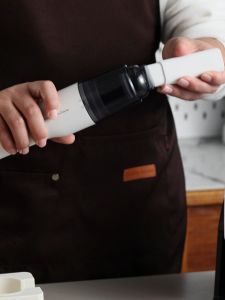 Bincoo Coffee Powder Vacuum Suction and Blowing Integrated Machine / Car Mini Vacuum Cleaner white colour