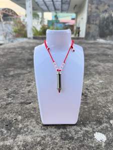 Dây chuyền chỉ đỏ trụ ống chú lăng nghiêm titan