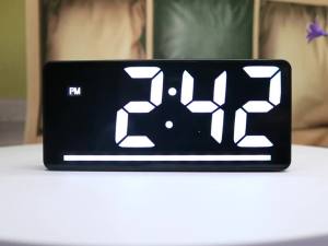 Large Display Digital Alarm Clock with Temperature Night Light Table Clock for Bedroom Office Kitchen Living Room Home Decor