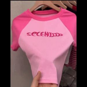 การฉีดยืดเสื้อเด็กผญ เสื้อยืดแขนสั้นเด็ก เสื้อครอปพิมพ์ลายตัวอักษร ลายมากหลายวัน ผ้าดีและนิ่มสูงสุด