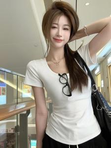 Gray U-Neck Short Sleeve T-Shirt Womens Fashion Slim Fit Basic Style Korean Commute Style Pure Color Summer Design Sense