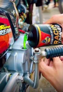 Nhớt Sprayking Moto 4T Pro Racing 10w40 1Lít
