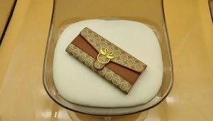 กระเป๋าสตางค์ ใบยาว จุของได้เยอะ หลายช่อง เหมาะกับของขวัญ สําหรับสุภาพสตรี 1 ชิ้น