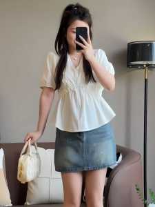 plus Size French V-Neck White Short Sleeve Shirt Women Summer New Design Waist-Cinching Meat-Covering Slimming Top