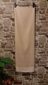 130.ผ้าฝ้าย ผ้าทอทั้งผืน อบนิ่ม ลายพิกุลเหลี่ยม สีครีม