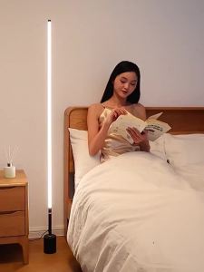 Onefire | Đèn Đứng Tạo Không Gian Phòng Ngủ