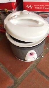 Nồi Cơm Điện Hiệp Hưng 1L (2-4 người) hình ngẫu nhiên - Hàng Việt Nam chất lượng cao