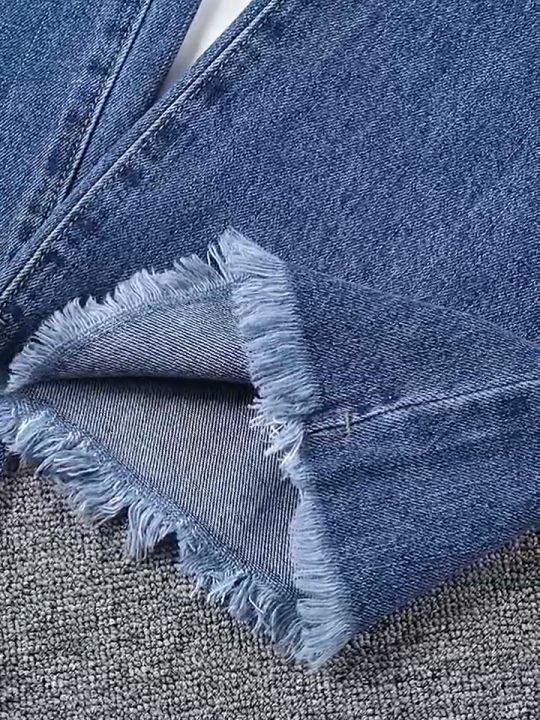 Tattered jeans Mon Fit denim jeans Raw hem Faded shredded hem