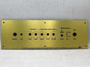 เพลทTB21ไม่ย้าย(ช่องเพลท5*22cm/5*23)อลูมิเนียมสีทอง วัตแบตเม็ดไฟหนา4มิลพร้อมเซาะสวิตช์เปิดปิด 12มิล /Dc11 มิล