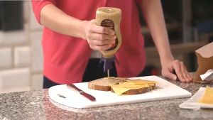 Flip It Bottle Kick Stands 3pcs Tutup Botol Anti Bocor Multifungsi Tutup Botol Kecap Sabun