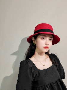 หมวกแก๊ปทรงกลมใบเล็กสีแดง ทรงอินเทรนด์สำหรับผู้หญิงในฤดูร้อน ป้องกันแสงแดด หน้าเล็กลง สไตล์ญี่ปุ่น หมวกตกแต่งโบว์