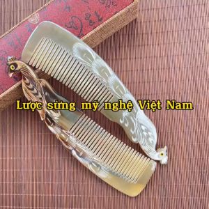 Lược sừng chạm con Công 2 mặt ( size: M-18cm) Mỹ nghệ Hà Phương quà tặng thủ công Việt Nam