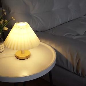 โคมไฟตั้งโต๊ะ LED กับ ผ่าน โคมไฟห้องนอน LED มินิมอล วินเทจ ไฟมินิมอล บรรจุภัณฑ์ สำหรับตกแต่งห้องนอน