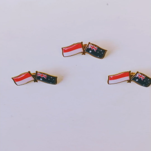 Pin Bros Lencana Kuningan Emas Bendera Persahabatan Indonesia dan Australia