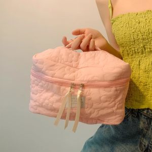Soft Flower Pattern Women Makeup Bag Toiletries Cosmetic Organizer Zipper Bag Travel Wash Pouch Cosmetic Bag Female Make Up Bags
