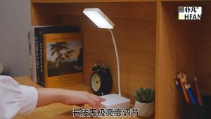 HF❤️โคมไฟ LED ถนอมสายตา แสงสวย ปุ่มสัมผัส ไร้สาย ปรับแสงได้ 3สี หรี่แสงได้ ปรับงอได้  โคมไฟ อ่านหนังสือ🔦🔥
