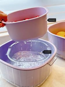 ชามล้างผักแบบสองชั้นพร้อมตะกร้าพลาสติกสำหรับใช้ในครัวและห้องนั่งเล่น ชามล้างผักแบบดูดซับน้ำ ชามล้างผักแบบถือได้ ชามล้างผักแบบถือได้