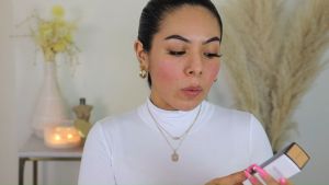 Kem nền khoáng chất bareMinerals ORIGINAL LIQUID MINERAL FOUNDATION SPF20 LIGHT BEIGE 09 30ml cải thiện  kết cấu da và thu nhỏ lỗ chân lông của Mỹ