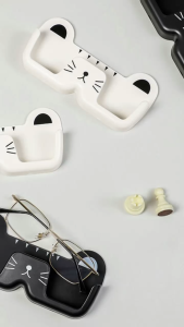 Indo 1866 - Tempat Penyimpanan Kacamata / Cute Cat Shaped Glasses Holder Stand / Rak Kacamata Lucu