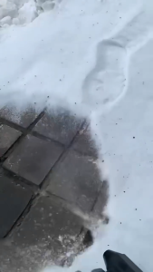 มีไฟส่องสว่าง พัดลมมินิ ขนาดกะทัดรัด พกพาสะดวก มอเตอร์ทรงพลัง เสถียรและทนทาน เป่าลม ทำความสะอาด และช่วยให้ติดไฟ พัดลมแรงดันสูง