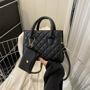 Elegant Small Square Bag for Women New 2023 Fashion Versatile Shoulder Crossbody Handbag with Diamond Pattern and Soft Surface