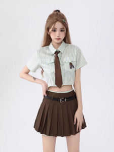 Áo Sơ Mi Nữ Tay Ngắn Mùa Hè Mới Nhỏ Gọn Thon Gọn Hở Bụng Ngắn Phong Cách Đại Học Sọc Xanh Lam Cổ Polo Thường Xuyên Polyester