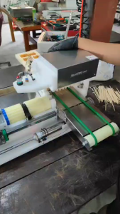 เครื่องเสียบไม้ อัตโนมัติ (New)