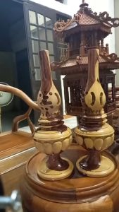 ĐÈN TRANG TRÍ-GỖ TRẮC DÂY.cao 31cm rộng 12cm