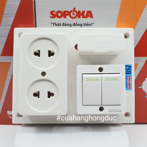 Bảng Điện 2 Công Tắc 2 Lỗ Cắm Có Cầu Chì BS2 SOPOKA