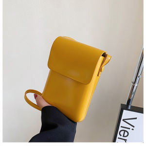 Sleek Lightweight Crossbody Phone Bag Universal Design