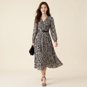 Vintage Long-sleeved Elastic Waist V-neck Dress