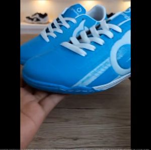Sepatu Bola Futsal / Sepatu Olahraga Bulutangkis /Sepatu Sport Mizuno / Sepatu Badminton Mizuno