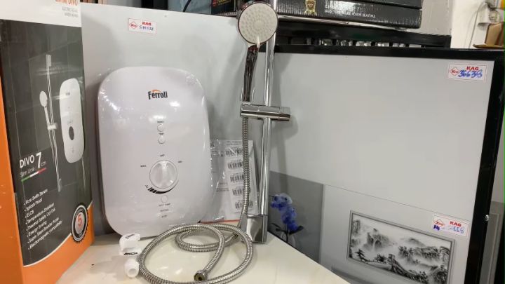 HCM]Khuyến mãi hàng chính hãng Máy nước nóng trực tiếp Ferroli bơm