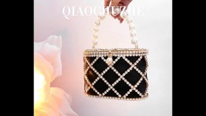 (สินค้าส่งจากไทย) กระเป๋าถือ ทรงถัง ประดับเพชร สายถือไข่มุก สวยหรู ดูแพง กระเป๋าออกงาน กระเป๋าสะพาย