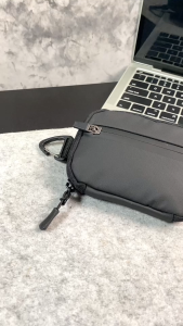 ALFAKHRI X ANT -  Wallet Hook WALTERS Dompet Kartu - Small Wallet Ukuran 10x3x15cm