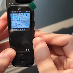 Bebas 32G SD UMI HD 2K Mini Kamera Camcorder Layar 1.3" Dapat Diputar 180° Clip-On Perekam Video