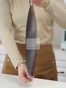 Korean Non-Stick BBQ Barbeque Camping Griddle Roasting Iron Casting Grill Plate Frying Pan Roasting Smokeless Teppanyaki Multipurpose Cookware Outdoor Kuali Periuk Grill Leper Iron Plate Pan Griddle for Gas Barbecue BBQ Stove Induction Cooker 韩式不粘烧烤铁板煎盘