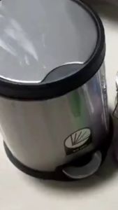 ถังขยะสเตนเลส แบบเหยียบ ความจุ 5 12 20 ลิตร ระบบ Soft Colsed ปิดนุ่มนวล ไร้เสียง เปิดฝาด้วยการเหยียบ ลดการสัมผัสโดยตรง ขนาดกะทัดรัด ฝาปิดสนิท สวยงาม