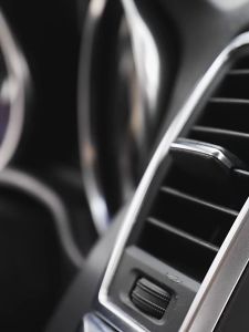 Giá đỡ điện thoại trên ô tô Baseus Lateral Gravity Car Mount Holder (Kẹp khe gió) - SUYL