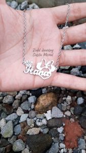 Kalung Nama - Zedd Jewelry: Warna Silver dan Emas Tahan Lama Anti Karat - Cantik Berkualitas Cocok Untuk Kado Hadiah - Cartoon Theme Necklace: Titanium 18K Gold Plated - COD Bayar Di Tempat