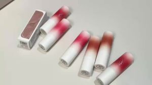 HERORANGE Yarn Felt Velvet Fog Matte Lipstick Fog Face Velvet Color Holding Makeup Lifting Color Whitening Lipstick Makeup